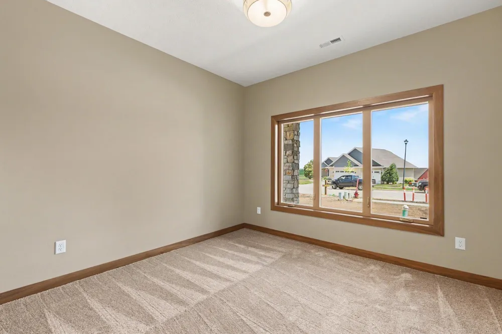 1507 Buffalo Ridge Drive Luverne, MN 56156