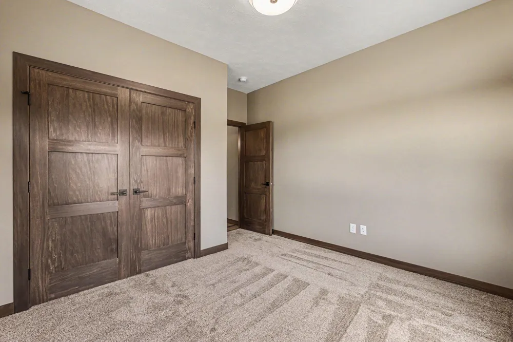 1507 Buffalo Ridge Drive Luverne, MN 56156