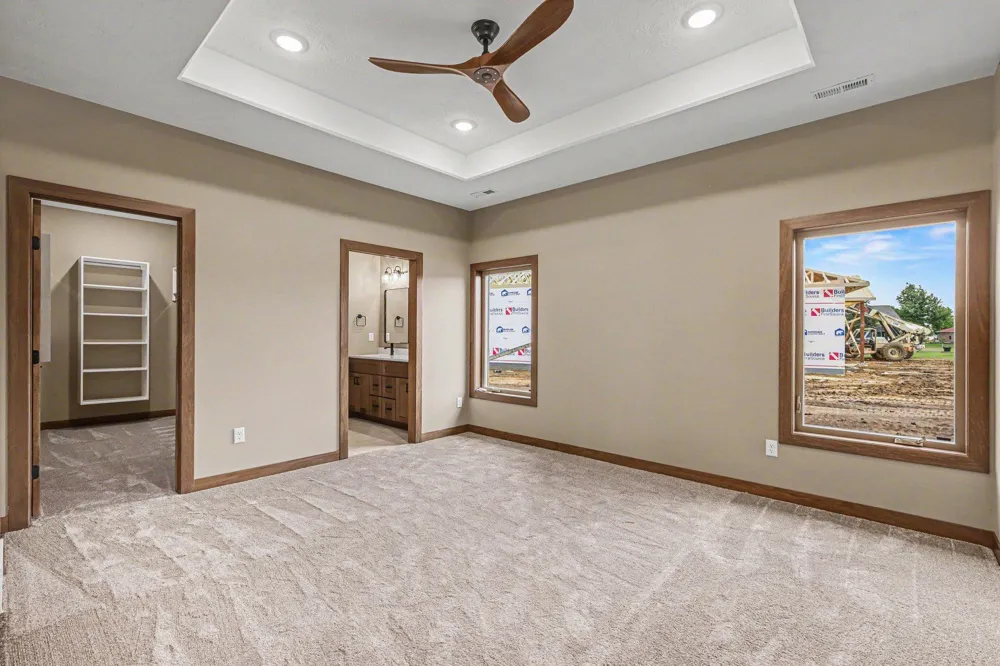 1507 Buffalo Ridge Drive Luverne, MN 56156