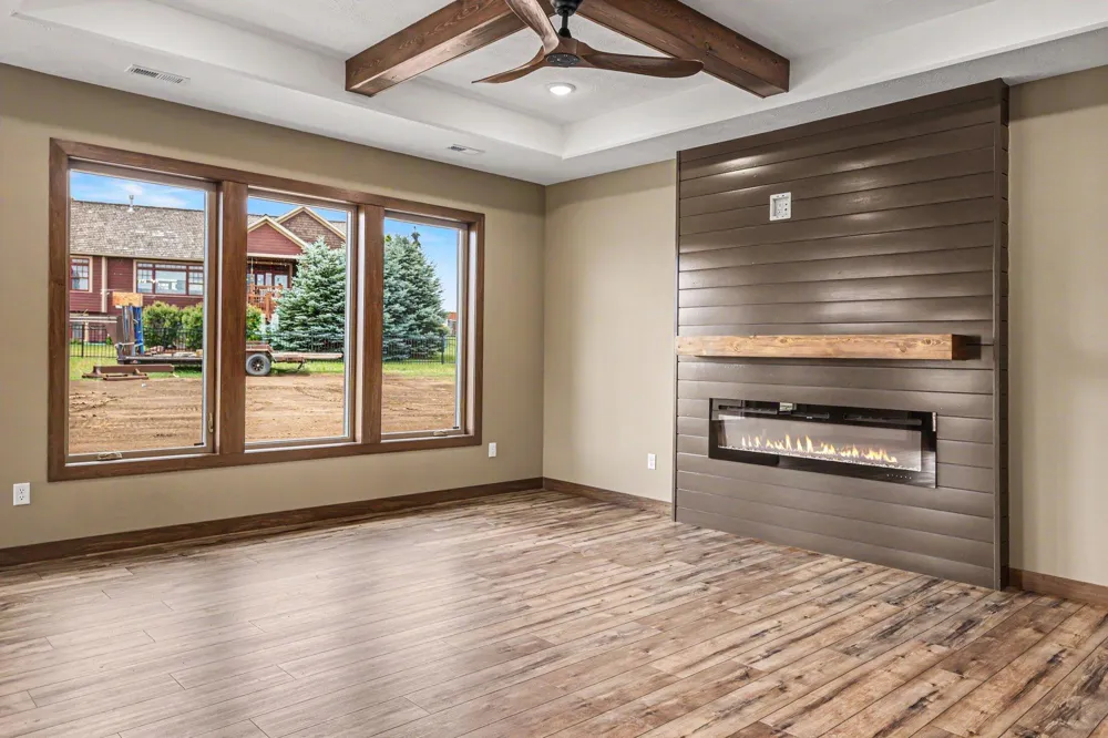 1507 Buffalo Ridge Drive Luverne, MN 56156