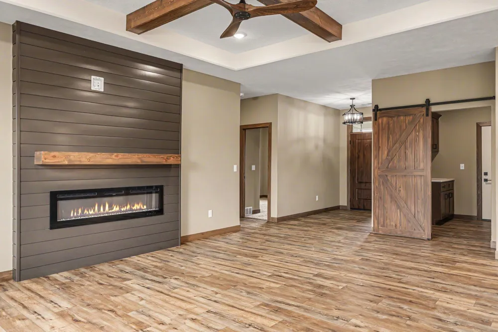 1507 Buffalo Ridge Drive Luverne, MN 56156