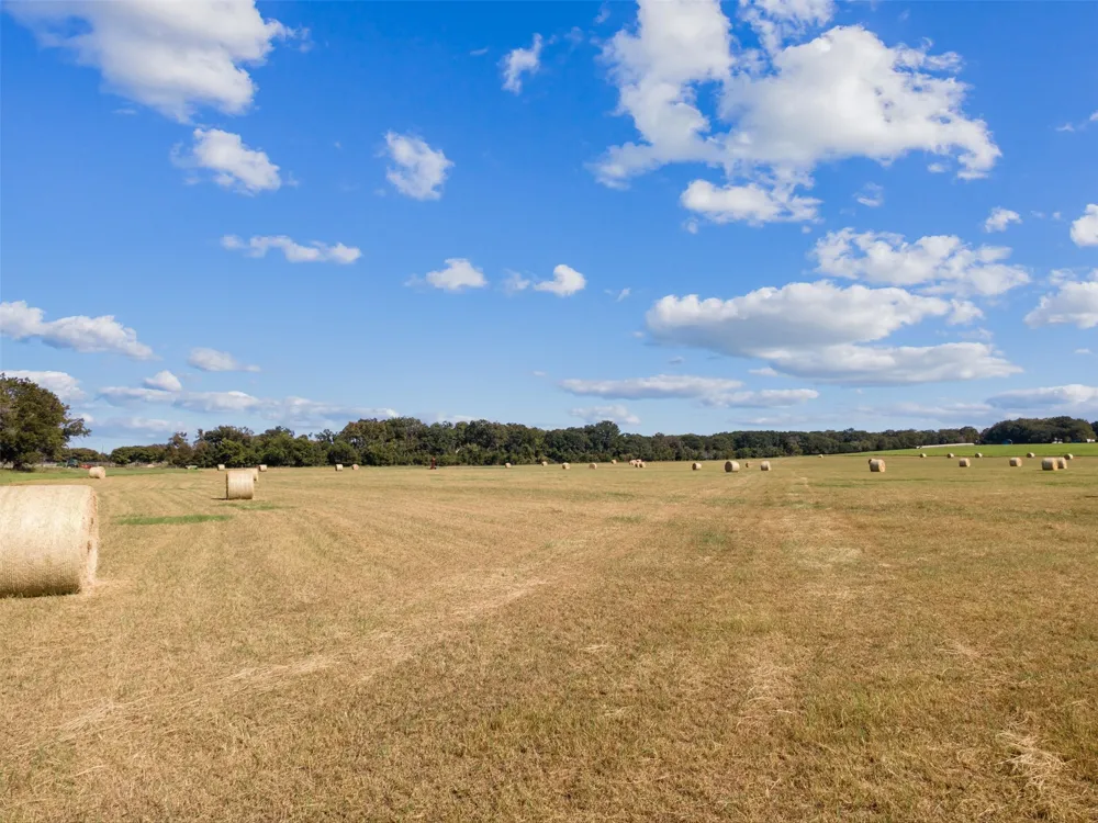 324 E Highway 6 Iredell, TX 76649