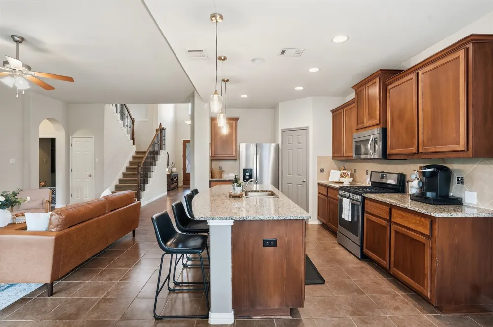 1937 Kempwood Loop Round Rock, TX 78665