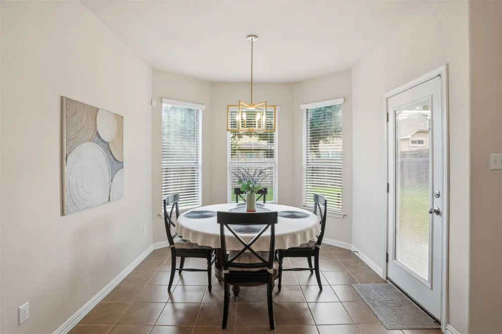 1937 Kempwood Loop Round Rock, TX 78665