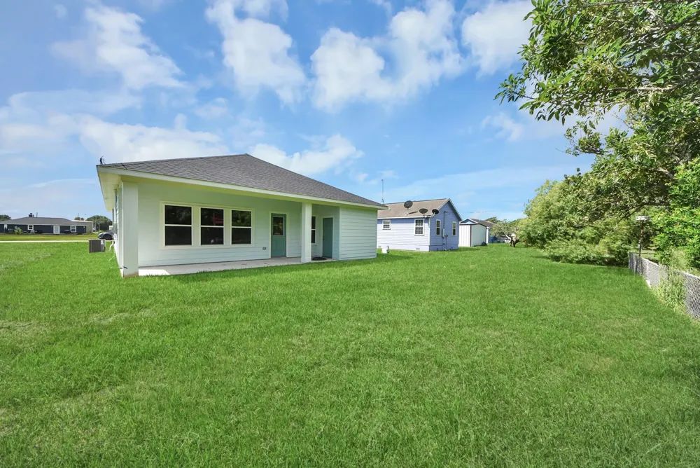 638 Stovall Drive Palacios, TX 77465