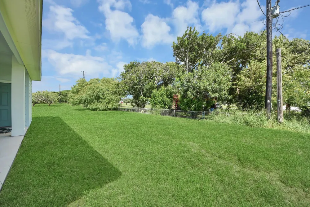 638 Stovall Drive Palacios, TX 77465