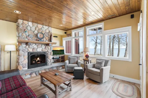 Trapper's Landing #210 6946 Beach View Lane NW #210-2&3
