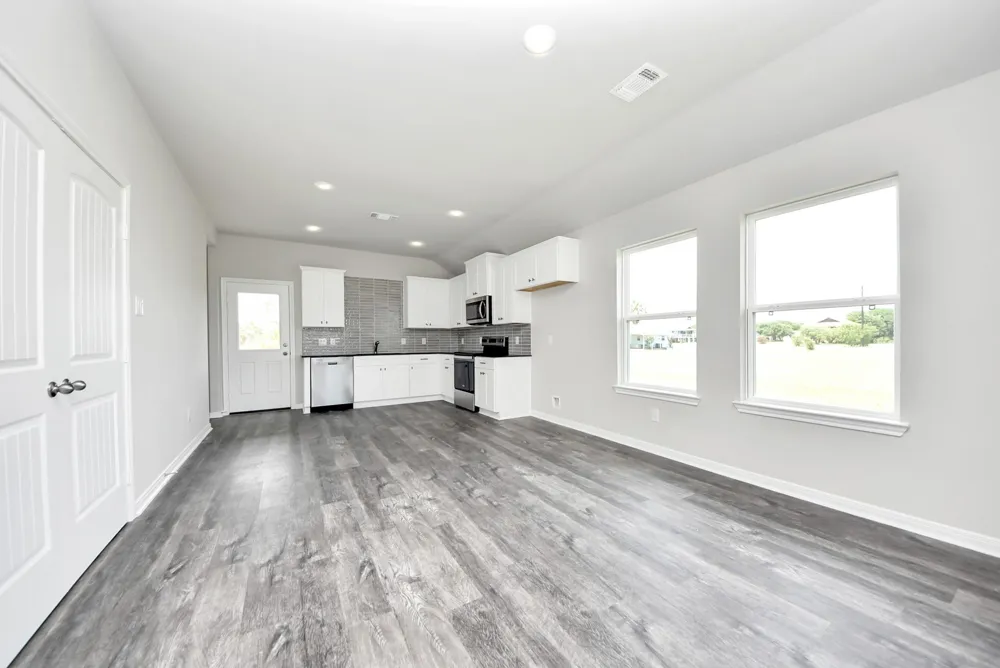 688 Swallow Drive Palacios, TX 77465
