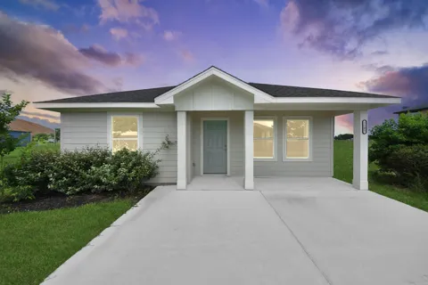 1105 W Bayshore Drive