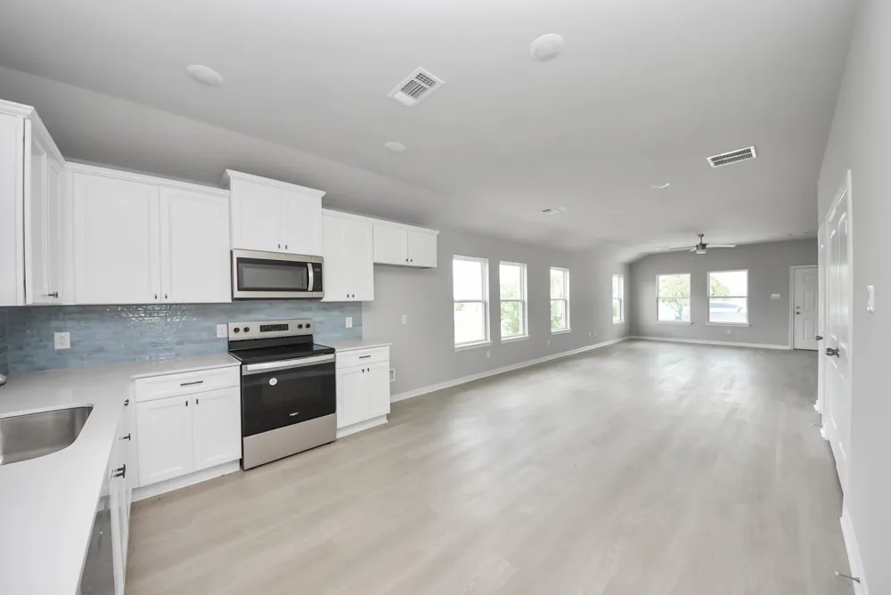 1105 W Bayshore Drive Palacios, TX 77465