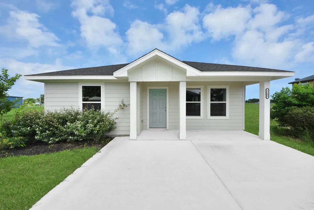 1105 W Bayshore Drive Palacios, TX 77465