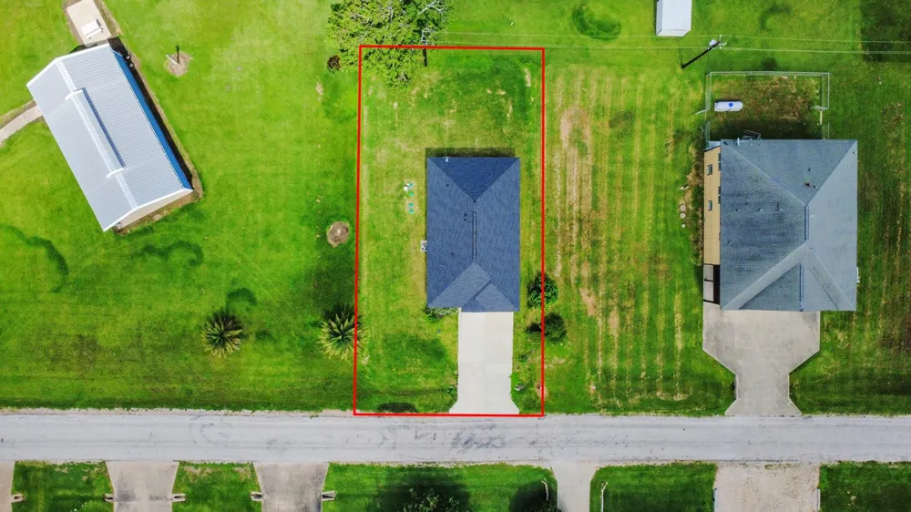 1105 W Bayshore Drive Palacios, TX 77465