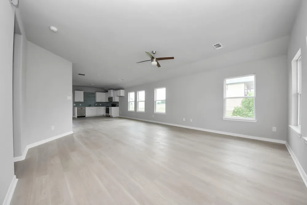 1105 W Bayshore Drive Palacios, TX 77465
