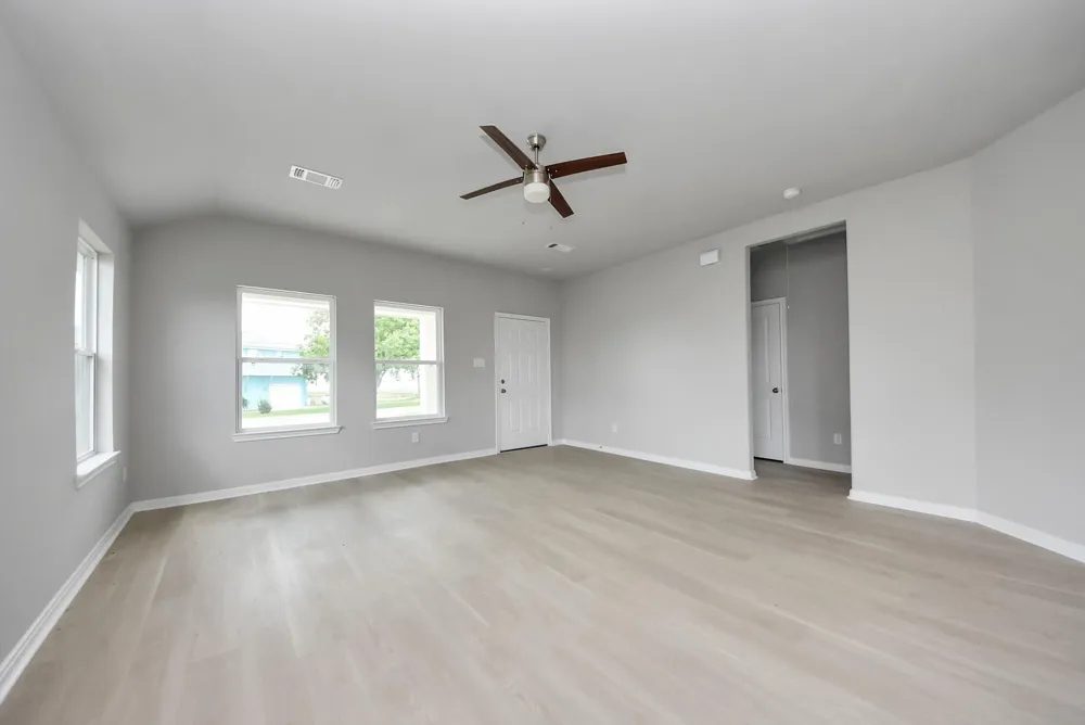 1105 W Bayshore Drive Palacios, TX 77465