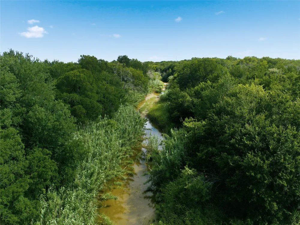 HCR 3204 Abbott, TX 76621