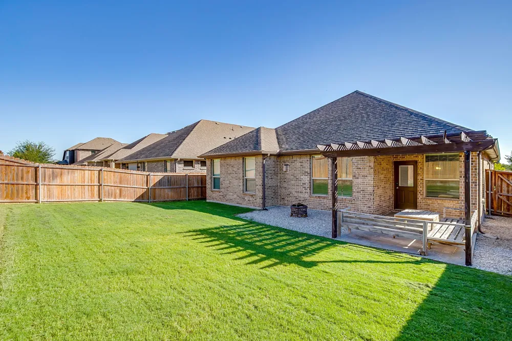 225 Palmerston Drive Aledo, TX 76008