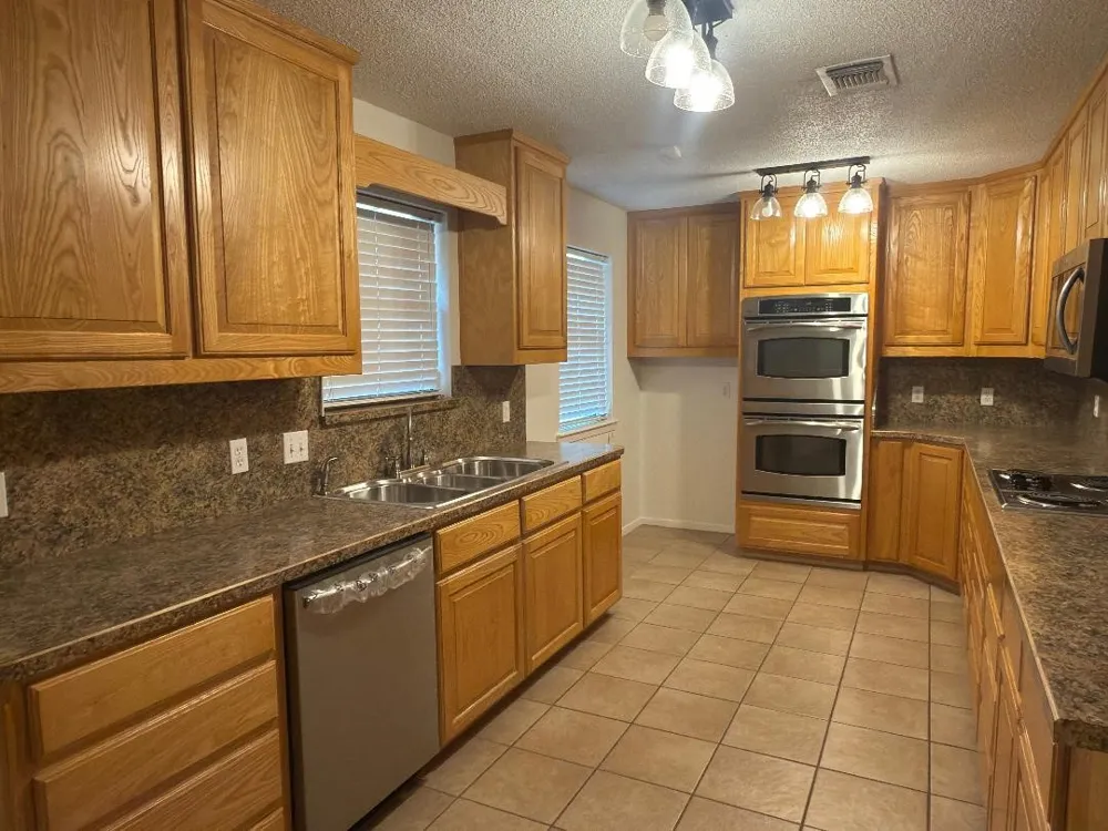 2900 SE 6th Street SE Mineral Wells, TX 76067