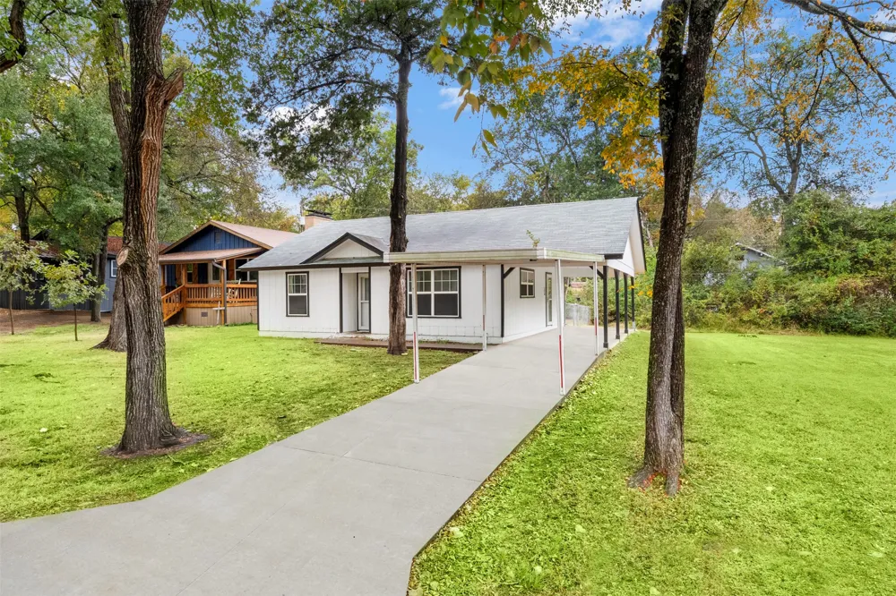 521 Hilltop Drive Tool, TX 75143