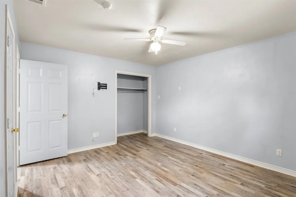 521 Hilltop Drive Tool, TX 75143