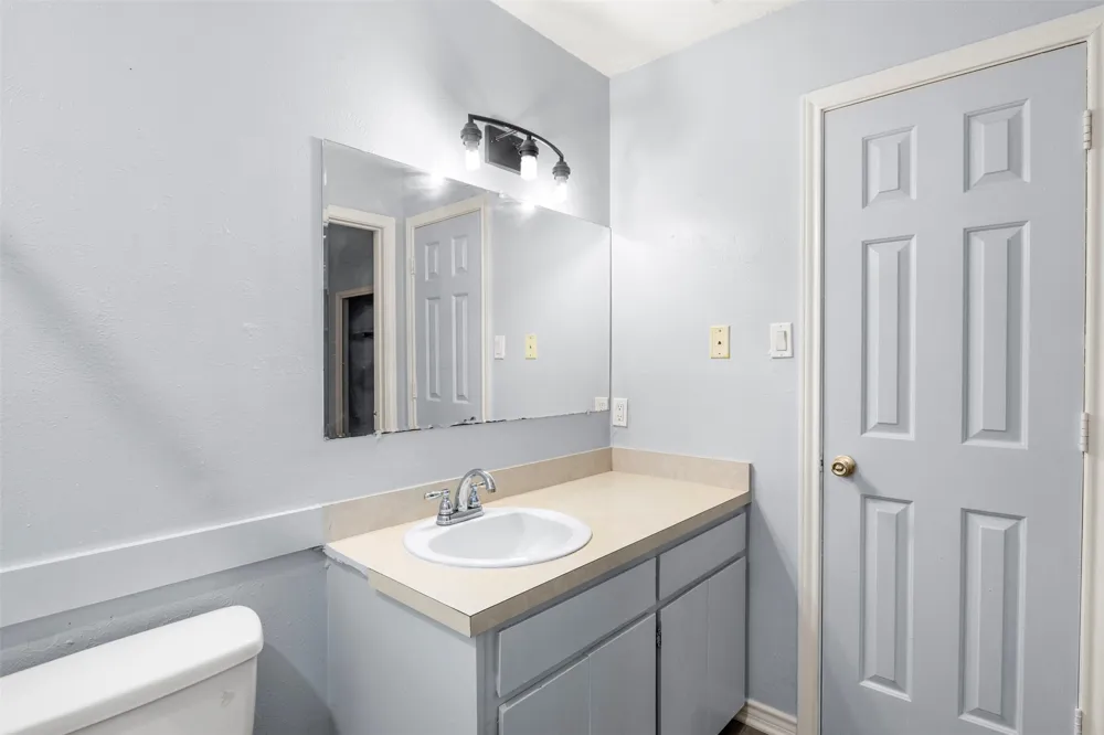 521 Hilltop Drive Tool, TX 75143