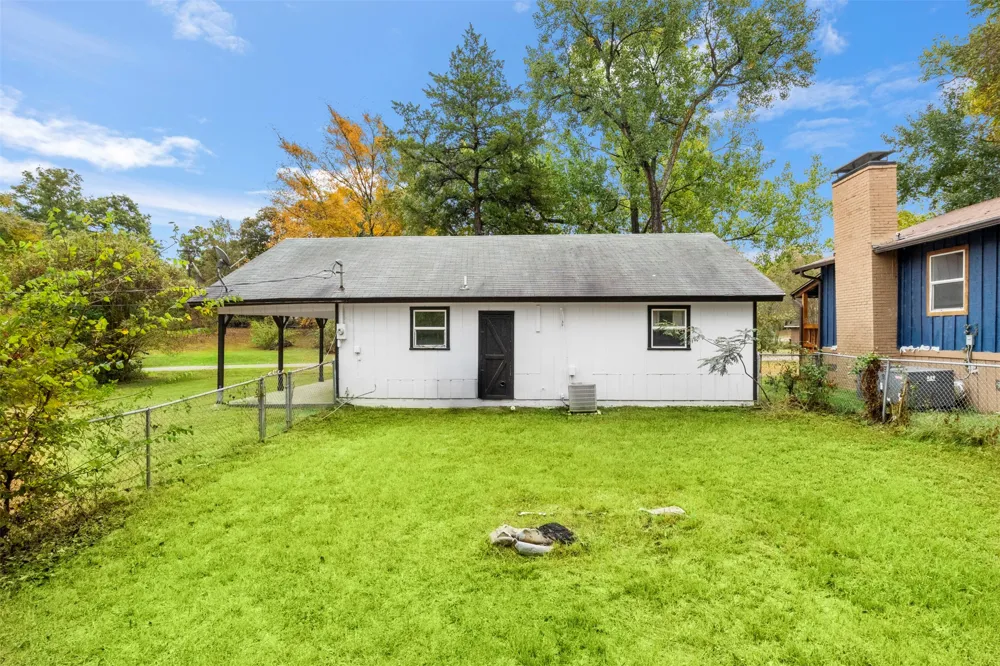 521 Hilltop Drive Tool, TX 75143