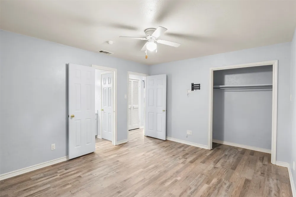 521 Hilltop Drive Tool, TX 75143