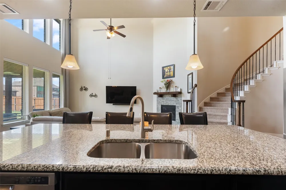 341 Vista Park Drive Sunnyvale, TX 75182