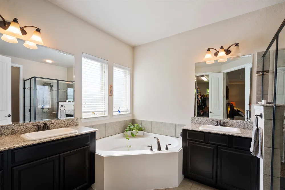 341 Vista Park Drive Sunnyvale, TX 75182
