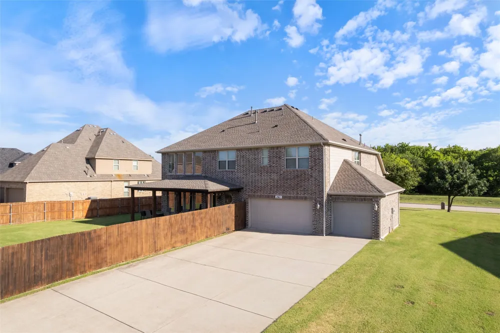 341 Vista Park Drive Sunnyvale, TX 75182