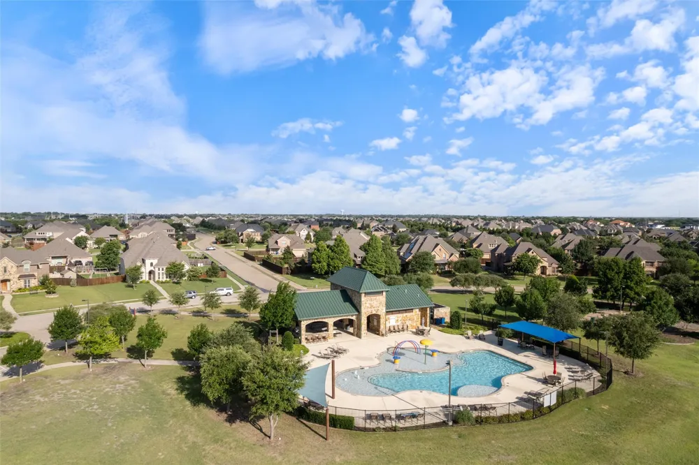 341 Vista Park Drive Sunnyvale, TX 75182