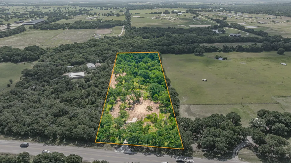 19715 S Highway 281 Santo, TX 76472