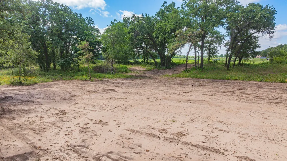 19715 S Highway 281 Santo, TX 76472