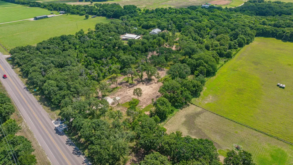 19715 S Highway 281 Santo, TX 76472