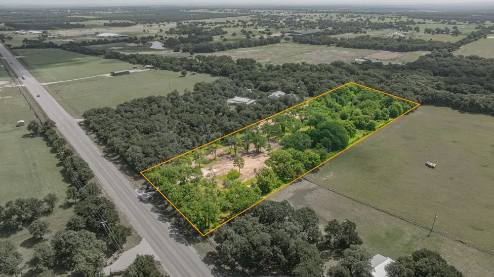19715 S Highway 281 Santo, TX 76472