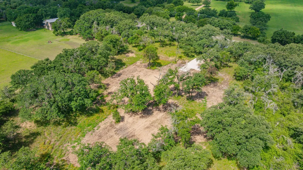19715 S Highway 281 Santo, TX 76472