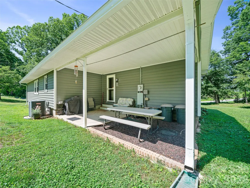 1115, 1125, 1127 Glenn Bridge Road SE Arden, NC 28704