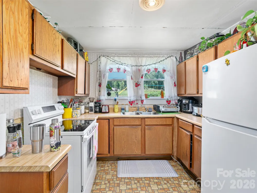 1115, 1125, 1127 Glenn Bridge Road SE Arden, NC 28704