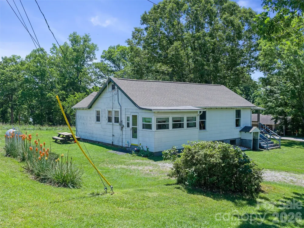 1115, 1125, 1127 Glenn Bridge Road SE Arden, NC 28704