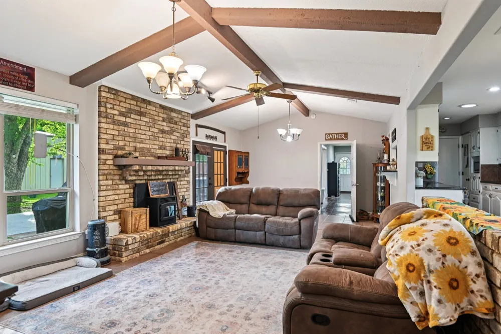 305 Cockrell Hill Road Ovilla, TX 75154