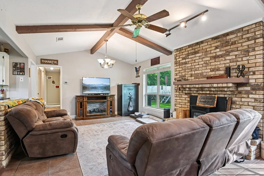 305 Cockrell Hill Road Ovilla, TX 75154