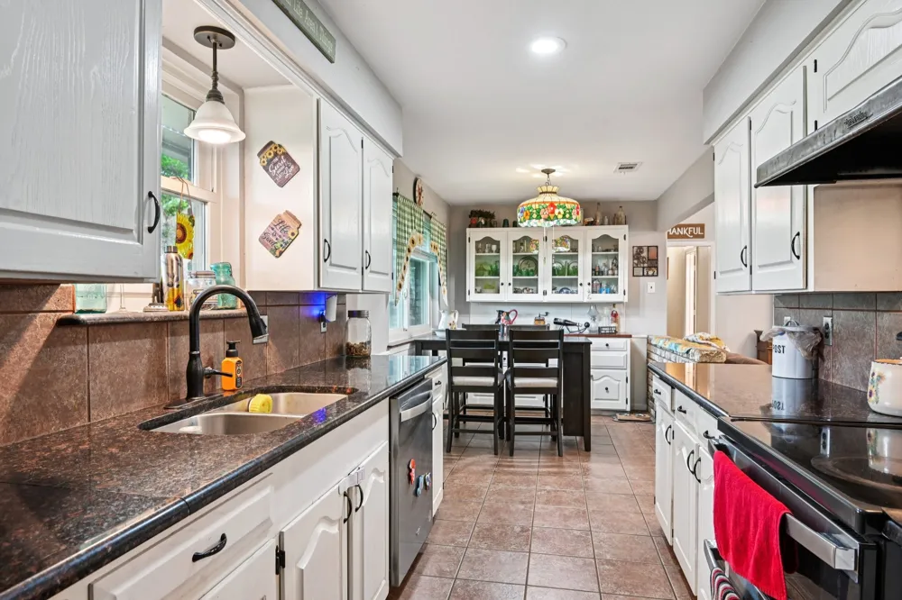 305 Cockrell Hill Road Ovilla, TX 75154