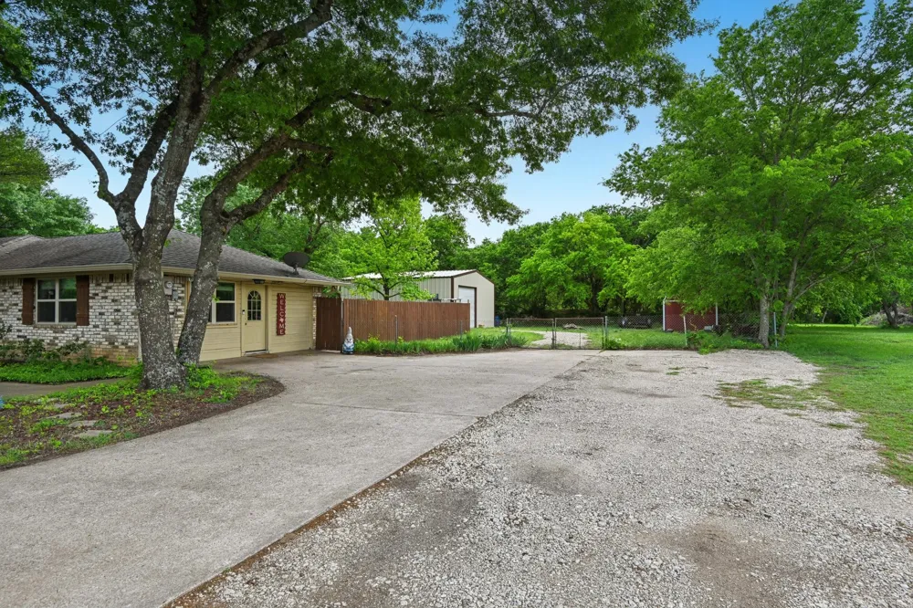 305 Cockrell Hill Road Ovilla, TX 75154