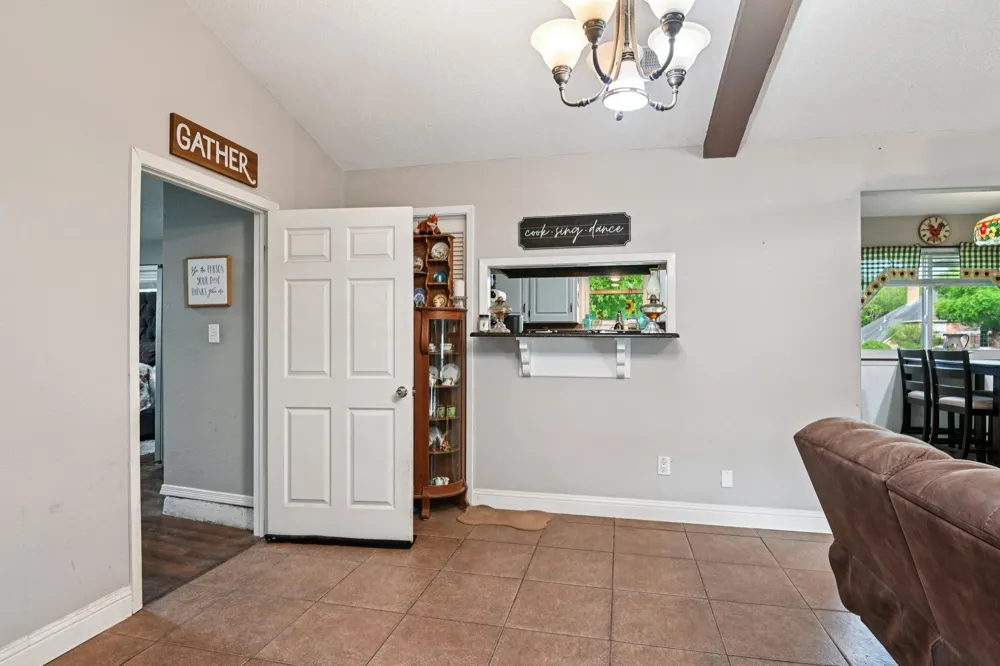 305 Cockrell Hill Road Ovilla, TX 75154
