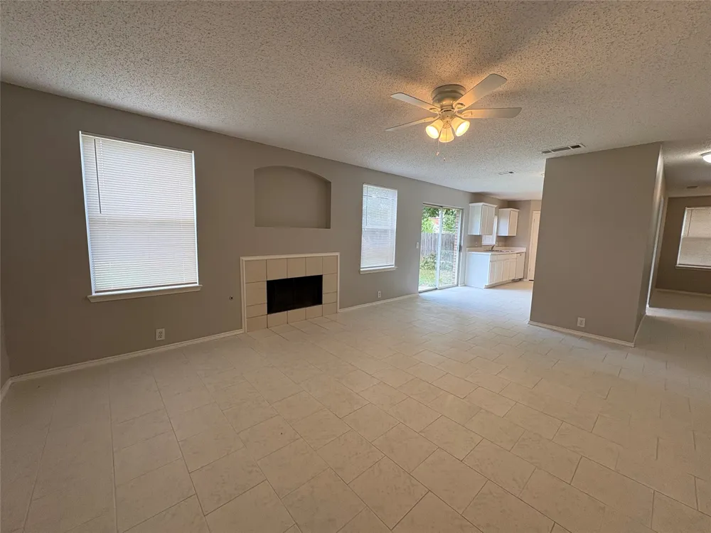 1817 Berkeley Drive Glenn Heights, TX 75154