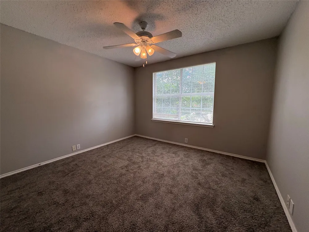 1817 Berkeley Drive Glenn Heights, TX 75154