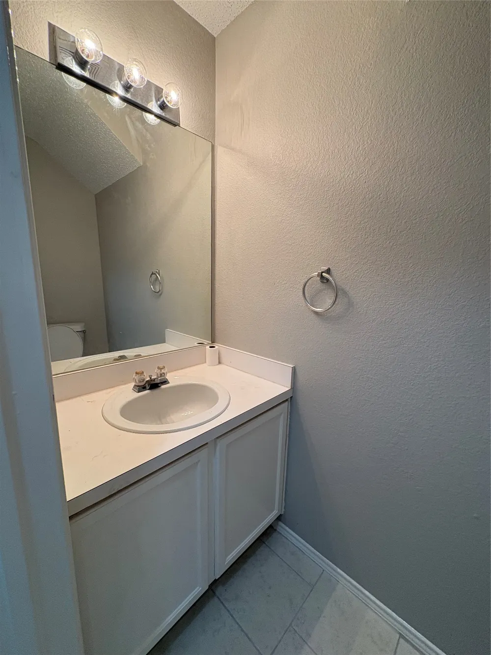 1817 Berkeley Drive Glenn Heights, TX 75154
