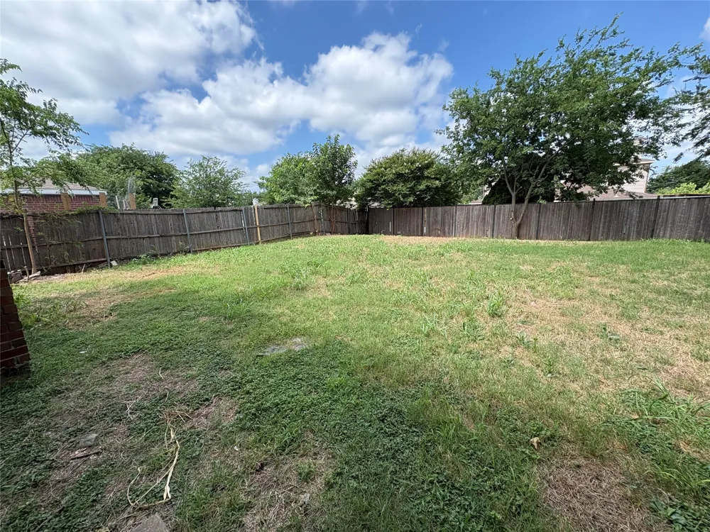 1817 Berkeley Drive Glenn Heights, TX 75154