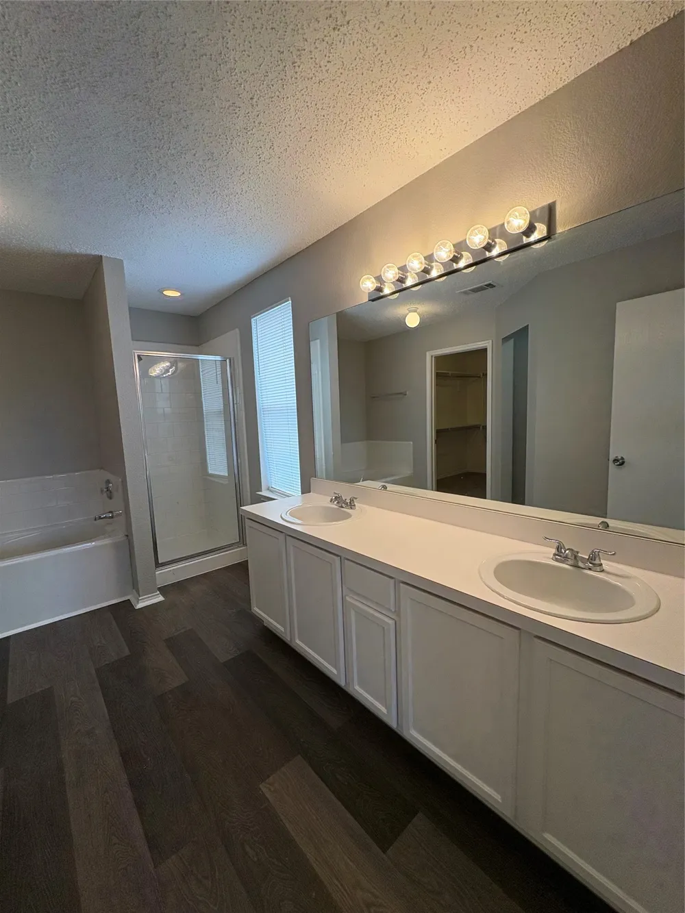 1817 Berkeley Drive Glenn Heights, TX 75154