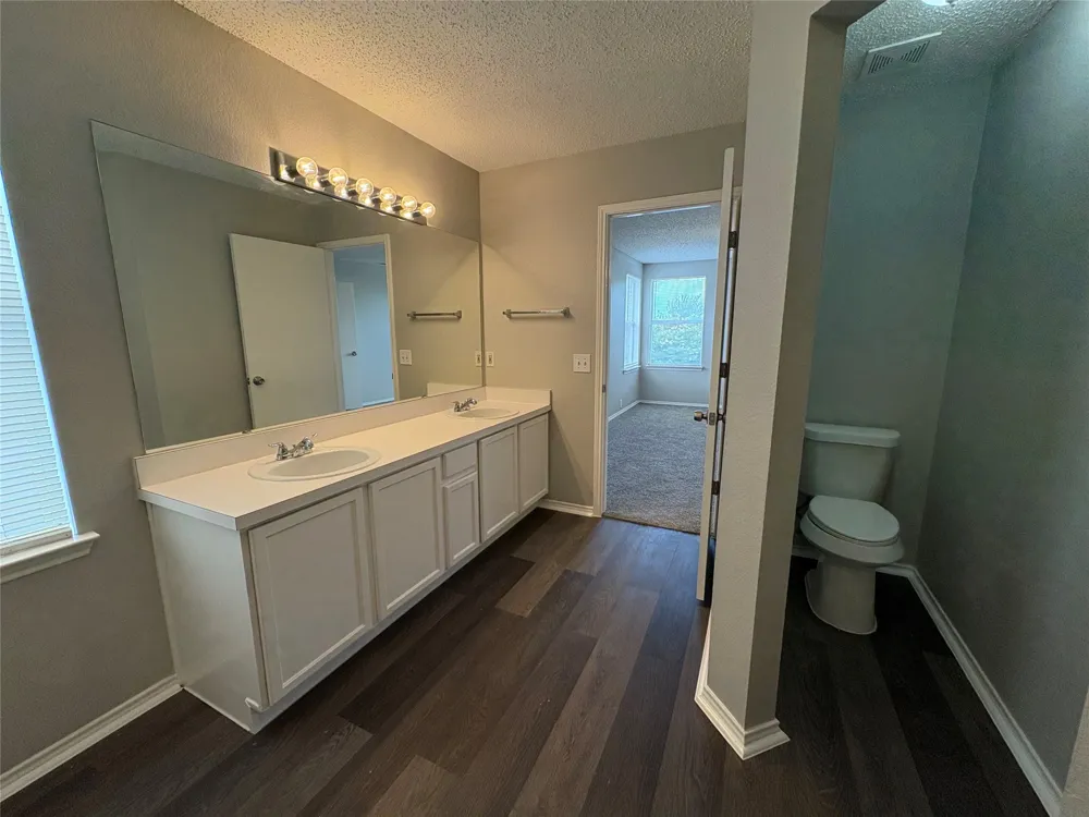 1817 Berkeley Drive Glenn Heights, TX 75154
