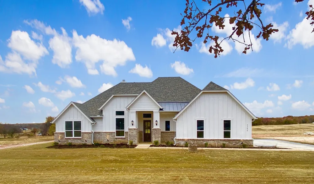 2284 Erwin Road Poolville, TX 76487